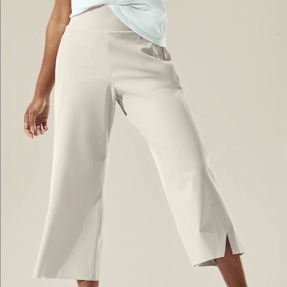 Athleta • BRAND NEW WITH TAGS Cosmic Crop Pants